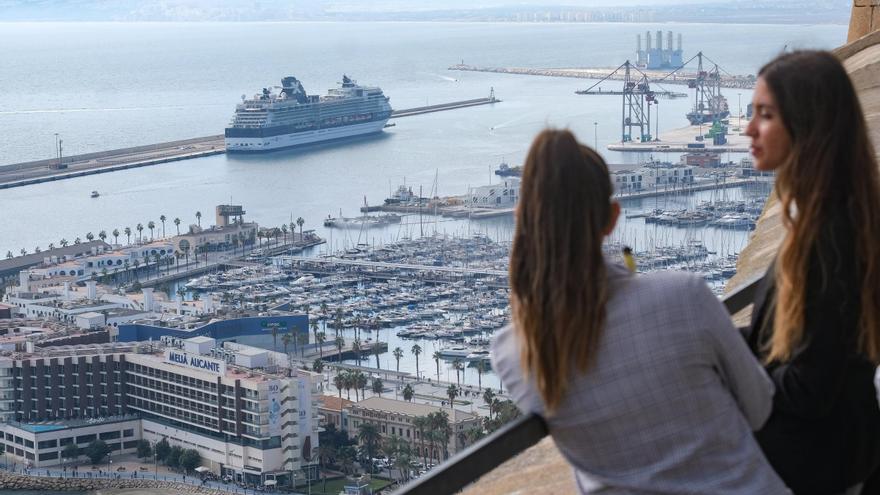 El Puerto de Alicante confía en superar los 215.000 cruceristas este año con la asistencia a la feria de Miami Beach