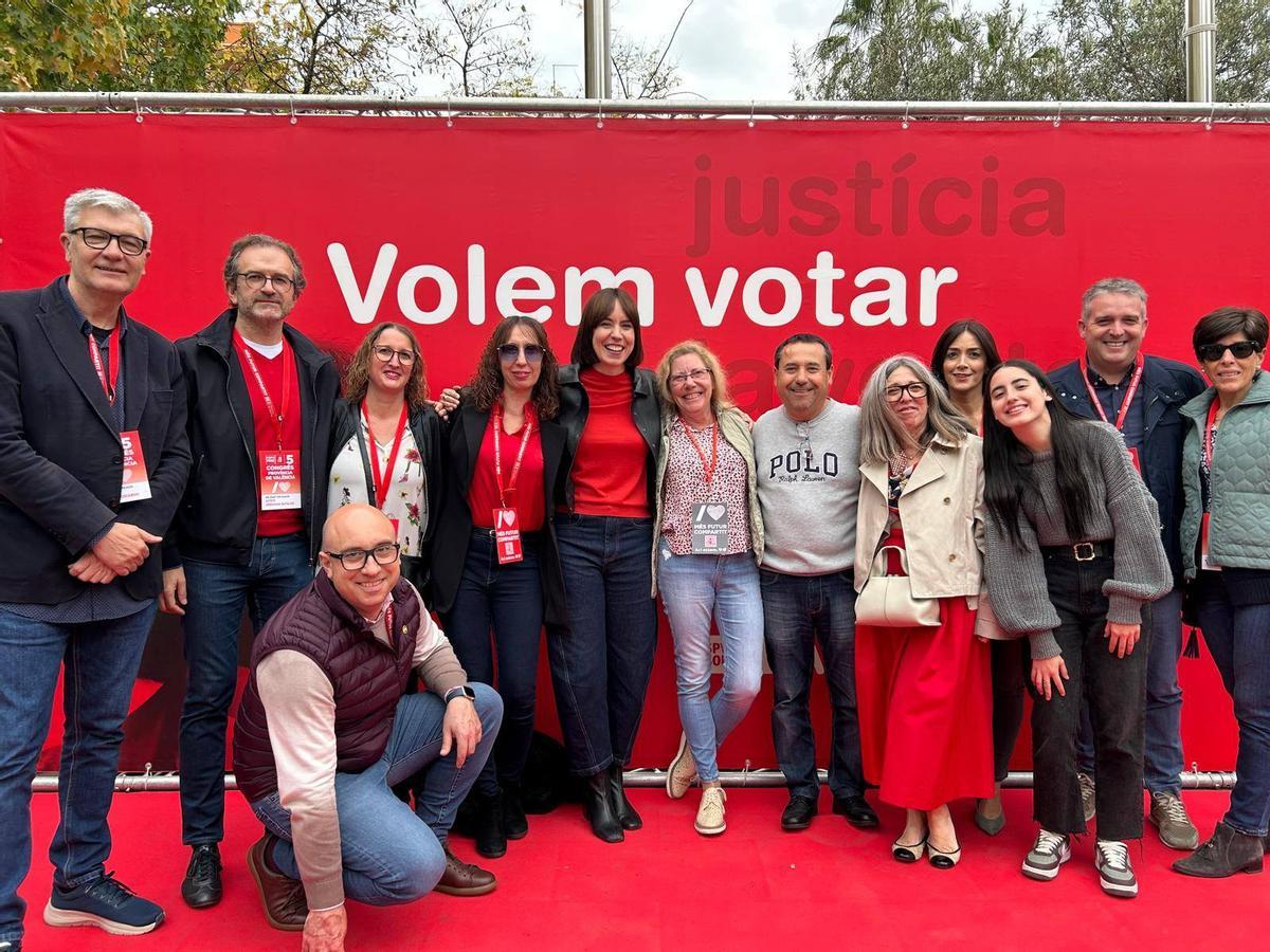 Representantes del PSPV de la Vall d'Albaida, en el congreso provincial junto a Diana Morant.