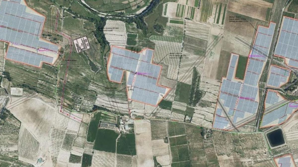 Las dos macroplantas solares proyectadas por IM2 en 1,5 millones de m2 en Albaida.