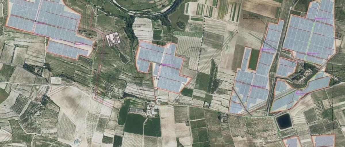 Las dos macroplantas solares proyectadas por IM2 en 1,5 millones de m2 en Albaida.