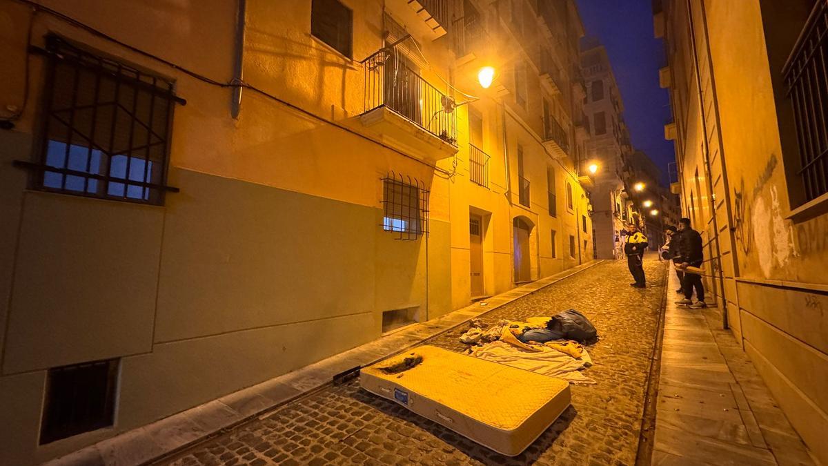 La calle Sant Josep donde se produjo el incendio.