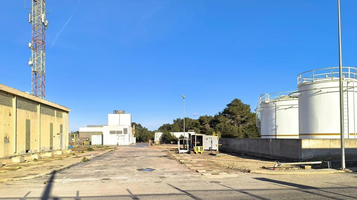 Instalaciones de la central de es Ca Mari en Formentera