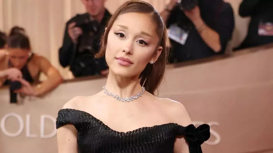 El pelo y maquillaje de Ariana Grande (33 años) en su gira no son casualidad: forman parte de toda una historia