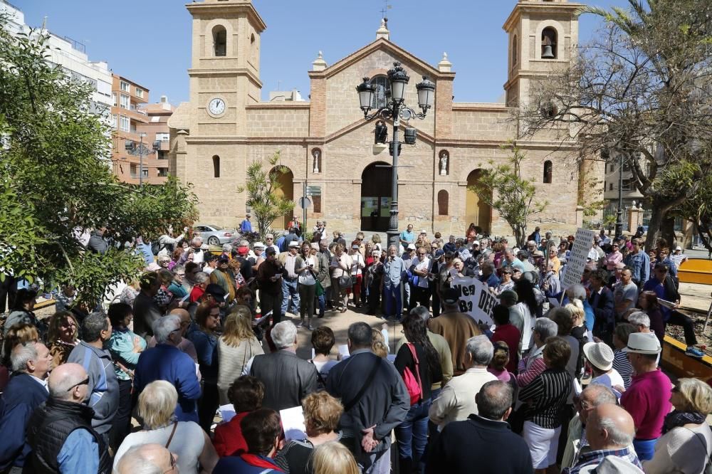 Los pensionistas se manifiestan en Torrevieja