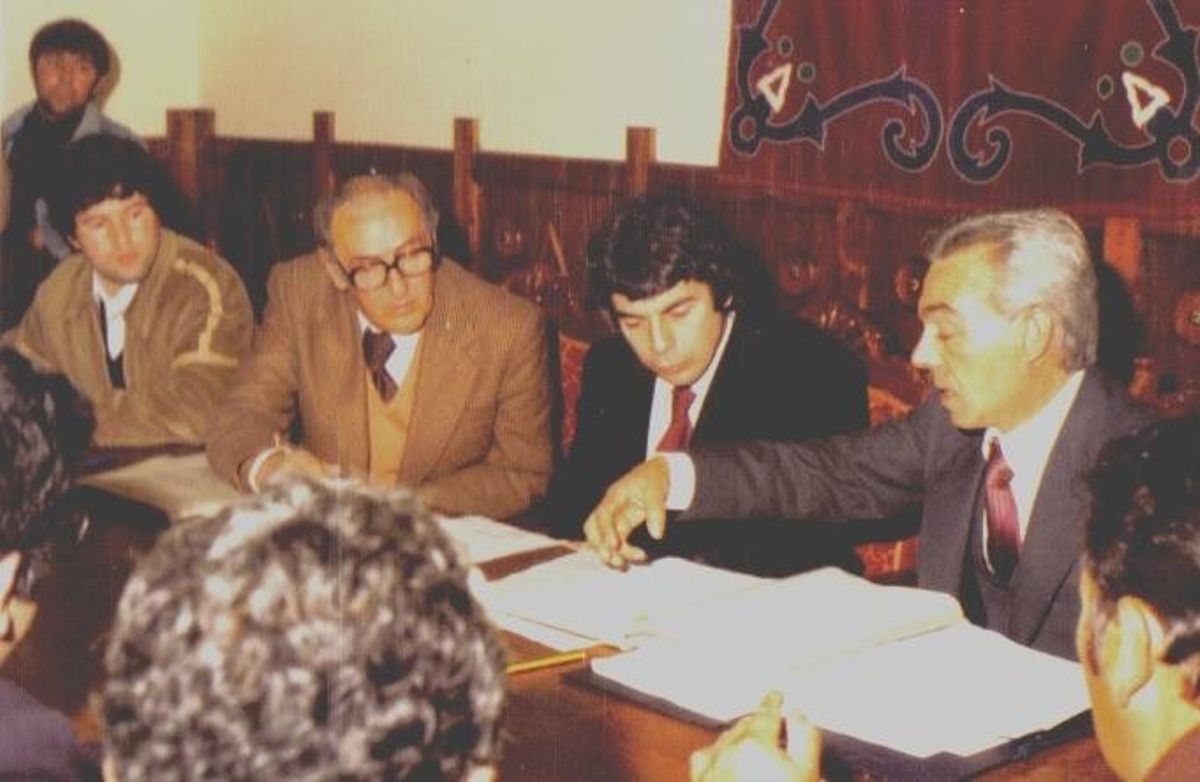 El primer pleno de la democracia, con Joaquín Álvarez Corbacho como alcalde.