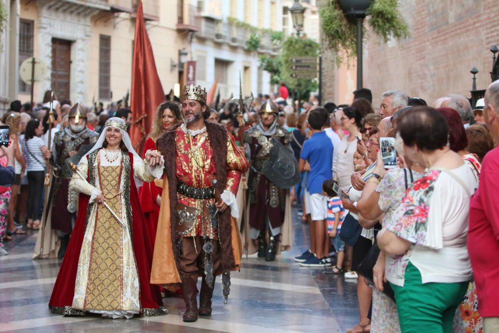 La cabalgata histórica ha puesto fin a la semana grande de la ciudad con la recreación de la toma de Málaga por los Reyes Católicos en 1487, un acontecimiento que motiva los festejos de agosto