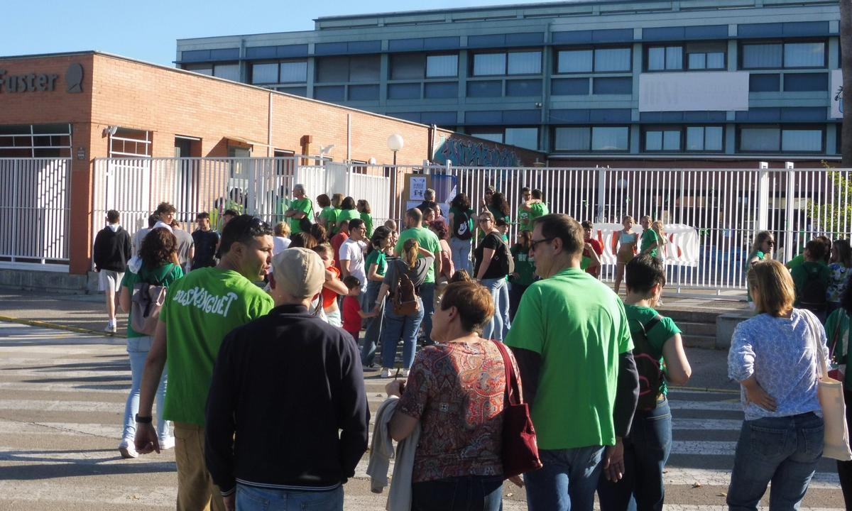 Entrada al IES Joan Fuster de Bellreguard.