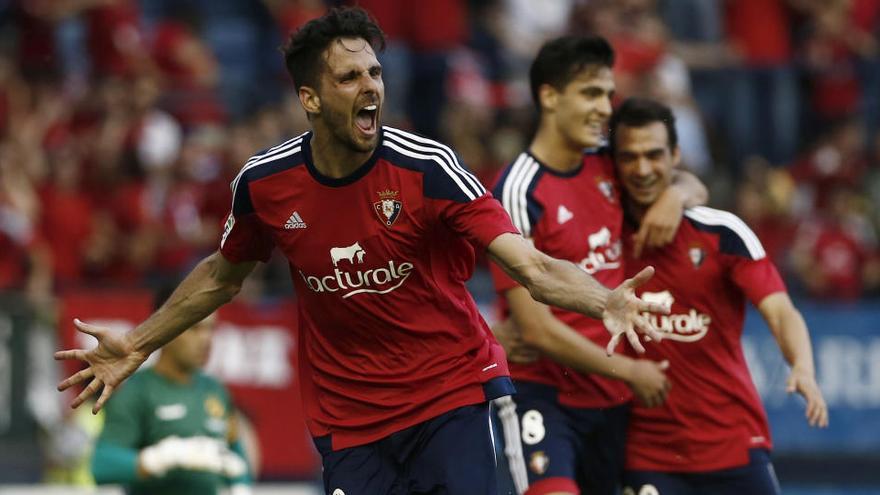 Kenan Kodro celebra el 3-0 de l&#039;Osasuna contra el Nàstic, abans que Jean Luc retallés distàncies · EFE