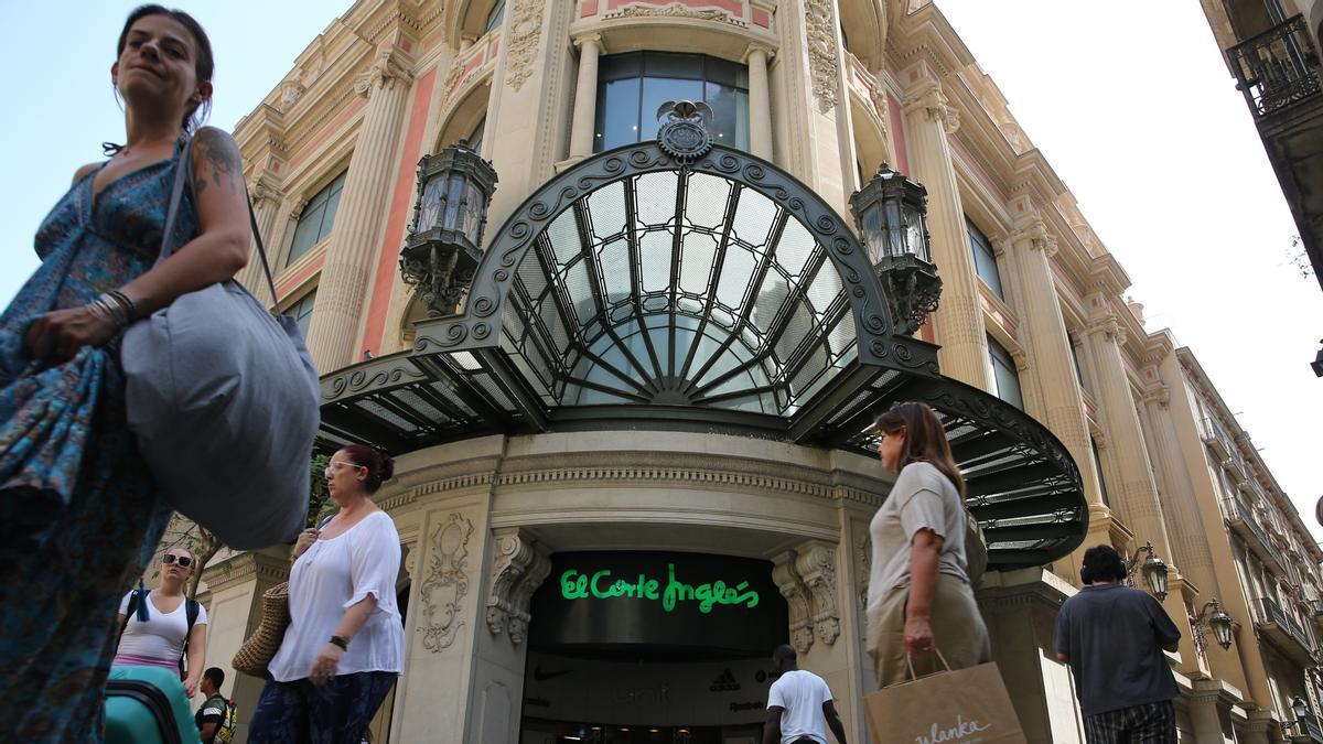 El Corte Inglés ultima la venda de la seva botiga del Portal de l’Àngel per gairebé 200 milions