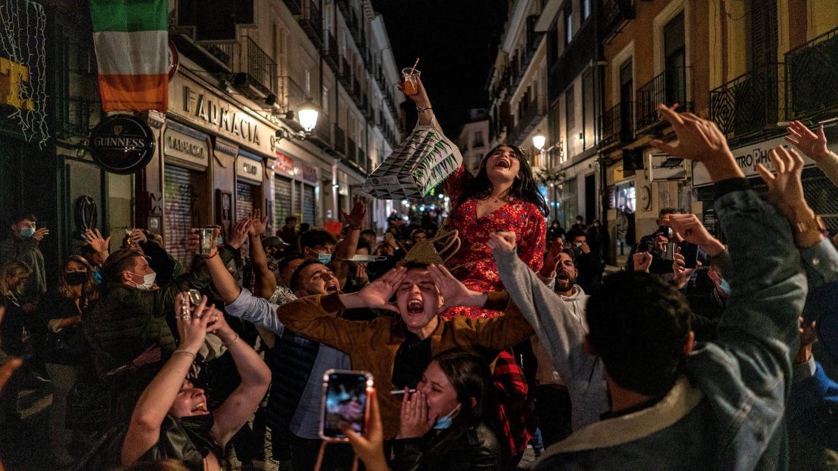 España exigirá PCR negativa también a los franceses que entren por carretera