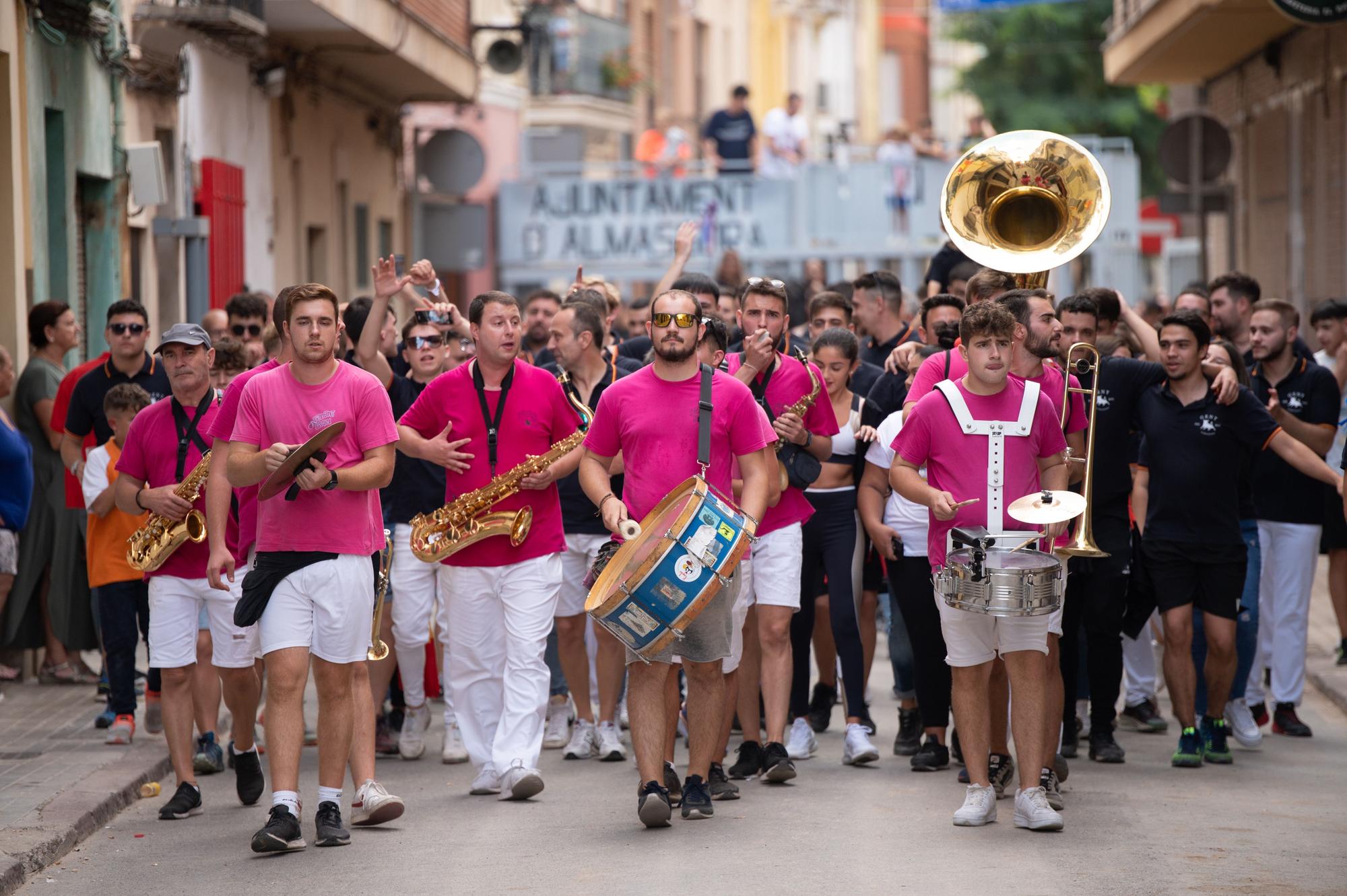 La tarde taurina del martes de las fiestas de Almassora, en imágenes