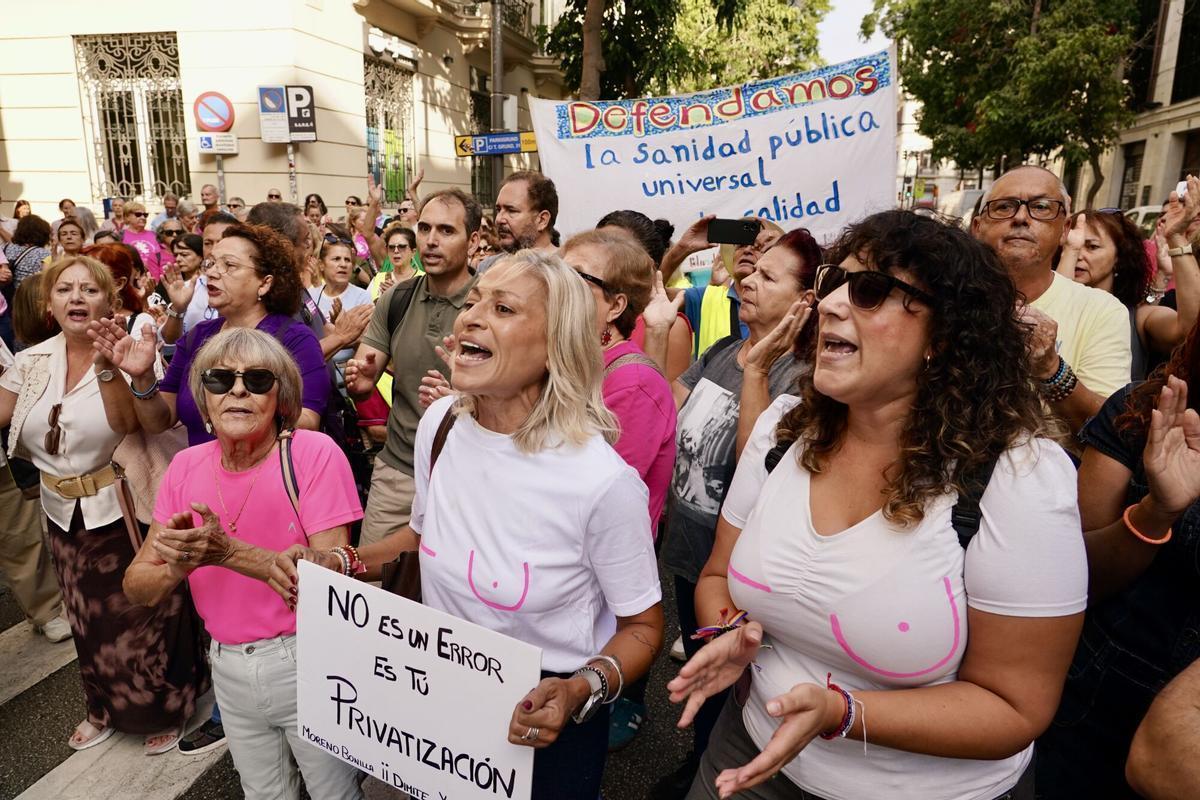 junta1Movilización ciudadana por los fallos en el cribado del cáncer de mama en Málaga el pasado mes de octubre.