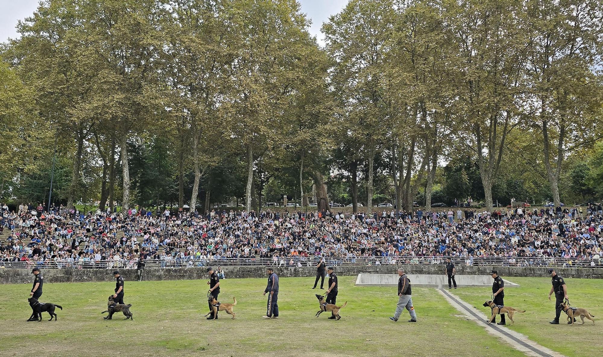 Exhibición de la Policía Nacional en el auditorio de Castrelos en Vigo