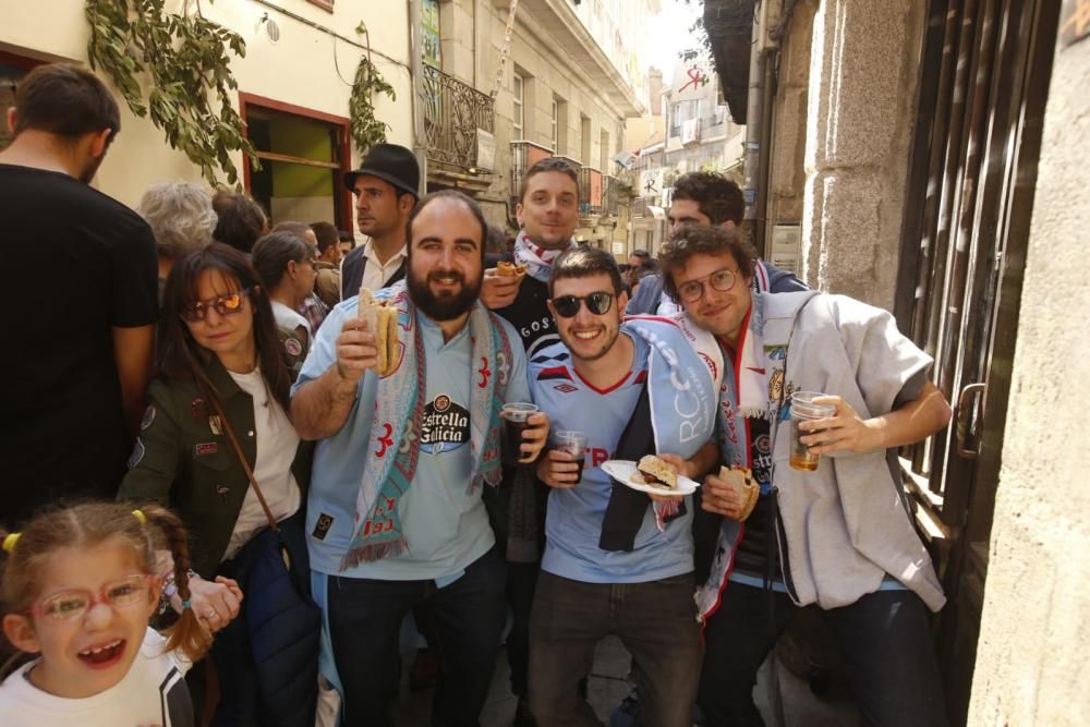 La Reconquista vive sus días grandes en Vigo con diferentes actividades para todos los públicos y con multitud de vigueses vestidos de época para celebrar la expulsión de los franceses en 1809.