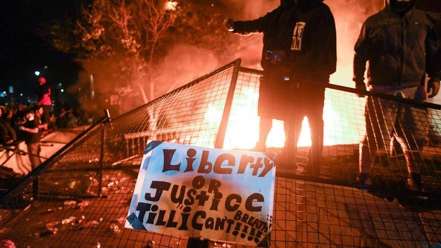 Un joven de 19 años, tiroteado en Detroit durante las protestas raciales por la muerte del afroamericano Floyd