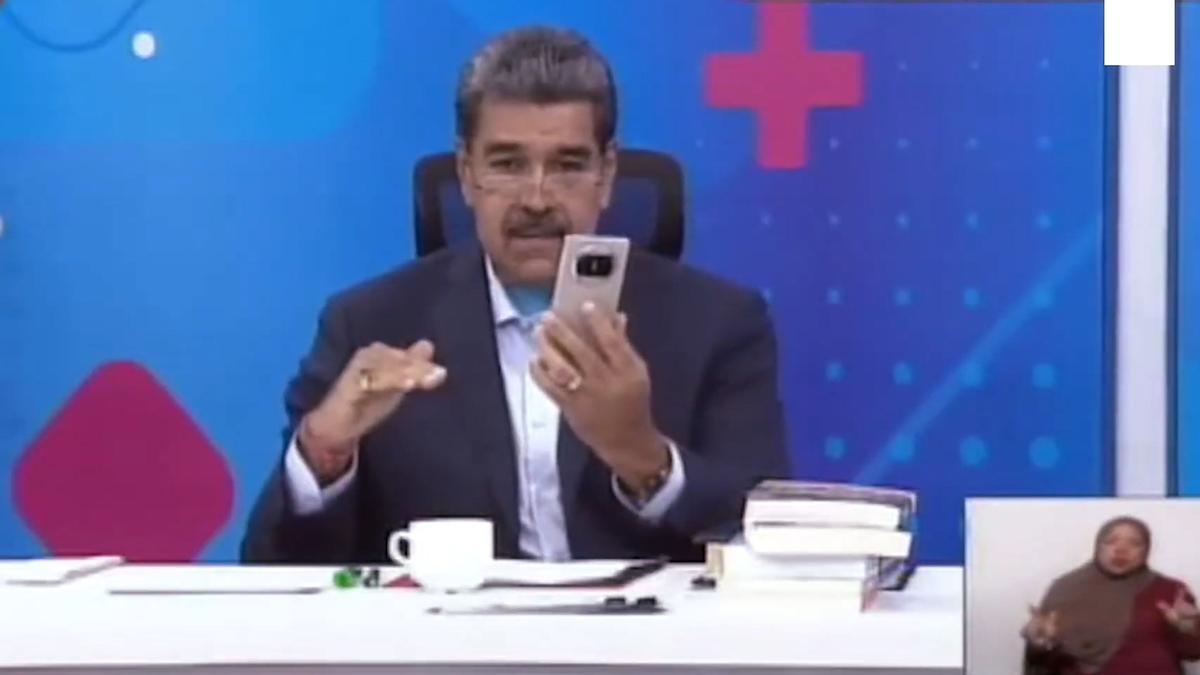 Maduro se desinstala WhatsApp en directo: &quot;¡Fuera WhatsApp de Venezuela!&quot;.