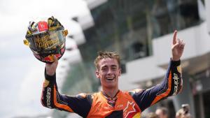 Pedro Acosta conquista, amb una mà, el títol mundial de Moto2
