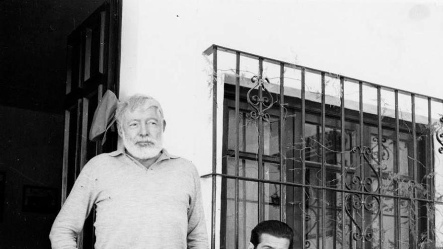Ernest Hemingway mantuvo una peculiar amistad filial con Antonio Ordóñez hasta su muerte.