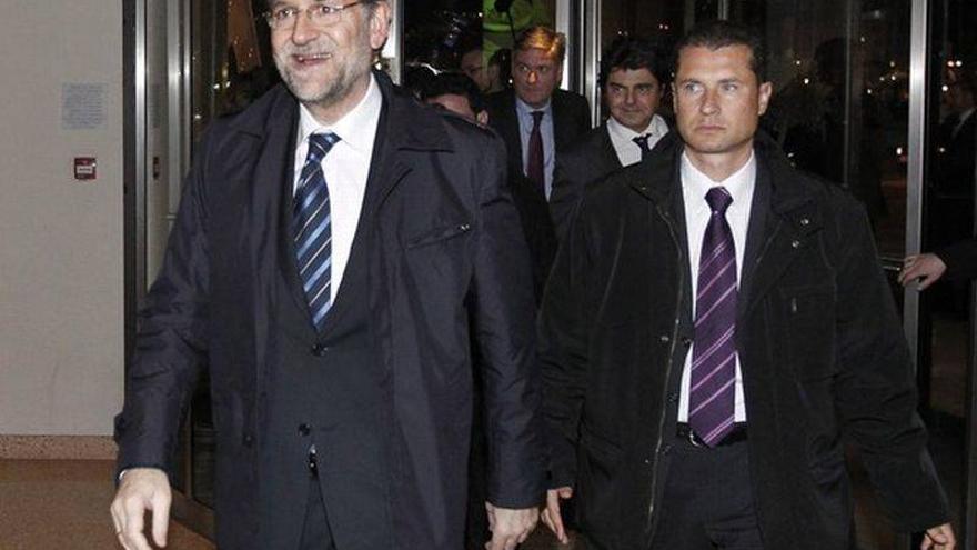 Rajoy explicará a Merkel y Sarkozy sus planes para recortar el déficit