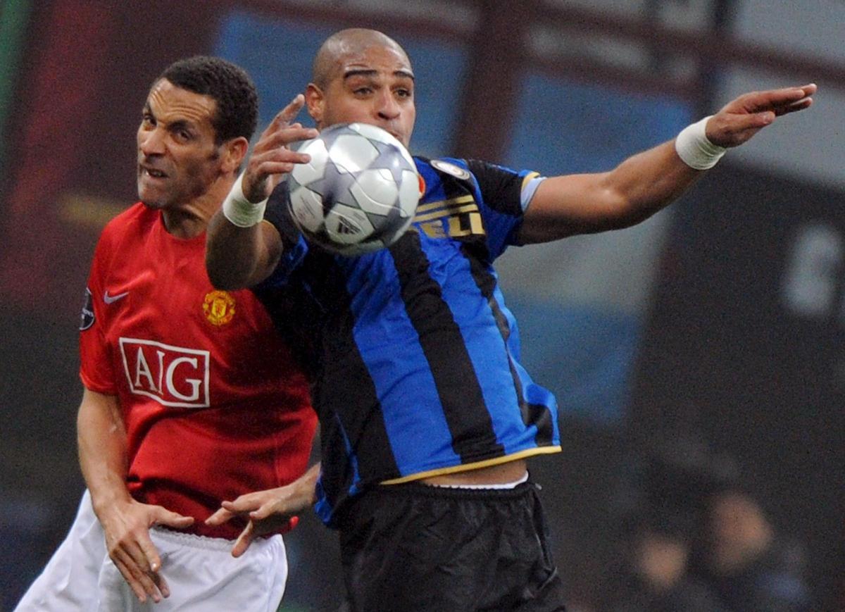 Adriano, junto a Rio Ferdinand