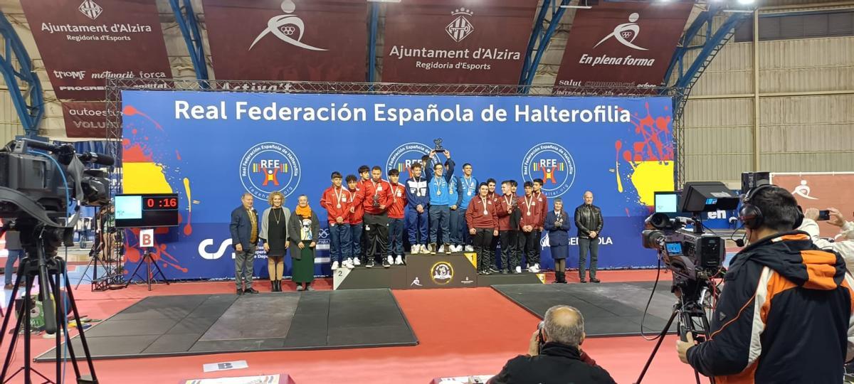 Entrega de medallas de la XV Copa pr Federaciones clubs.