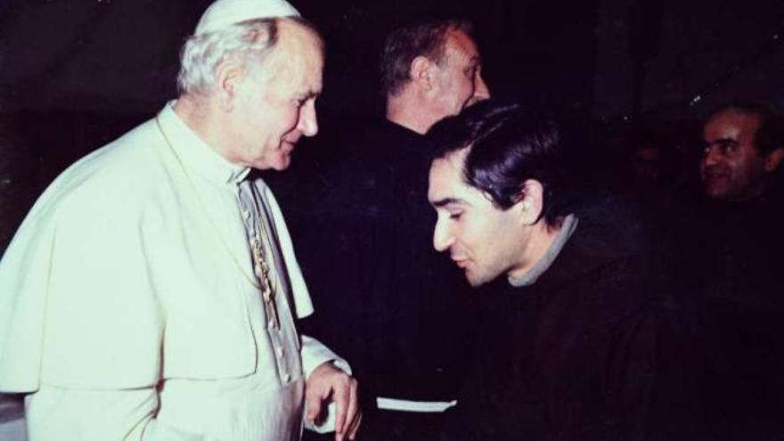 Miguel Ángel Barreiro, con el Papa Juan XXIII, en su época de estudiante en Roma.