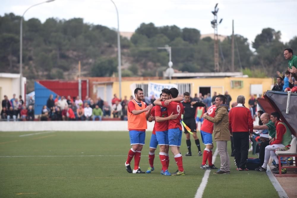 El Saguntino celebra el título de campeón