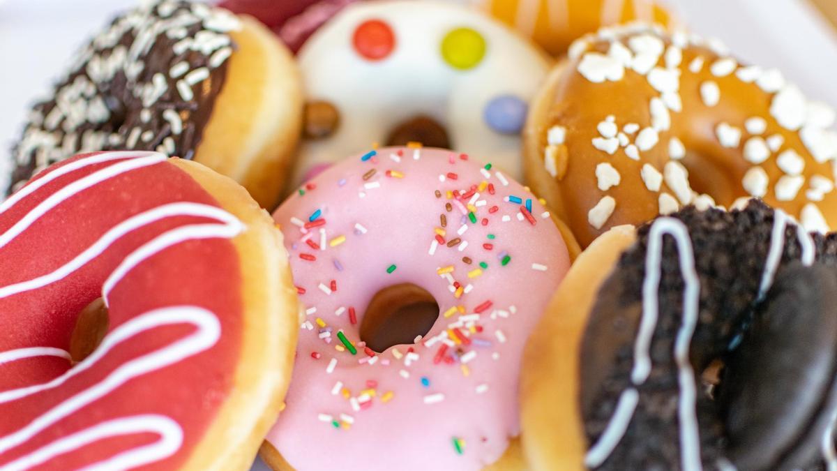 Esta es la famosa cadena de cafeterías especializada en donuts que acaba de establecerse en España: "Ya era hora"