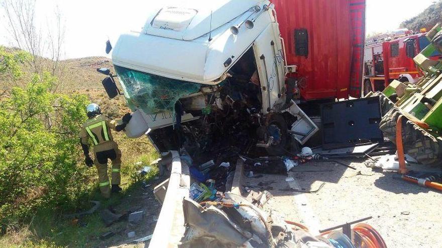 Herido muy grave un camionero en un accidente en la N-122 en Torrellas