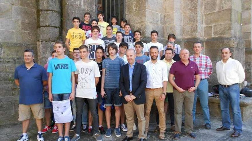 Tributo a los cadetes e infantiles del Club Baloncesto Tui