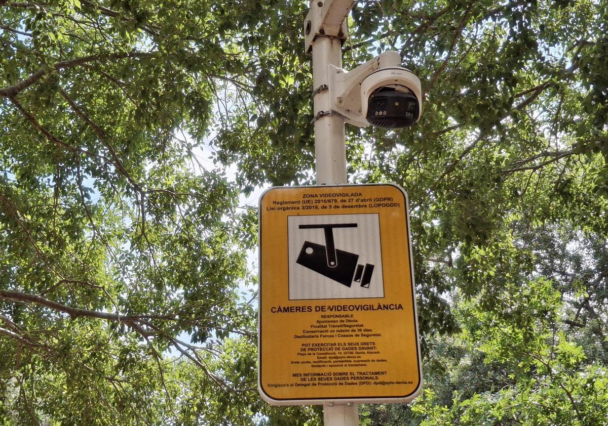 Una de las cámaras instaladas en el parque de Torrecremada