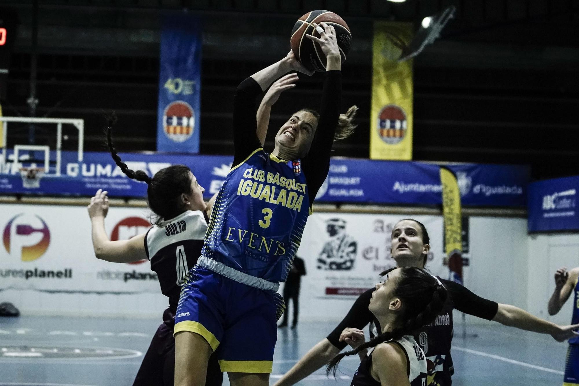 Totes les imatges de la Supercopa de bàsquet femení entre l'Igualada i el Sant Andrià