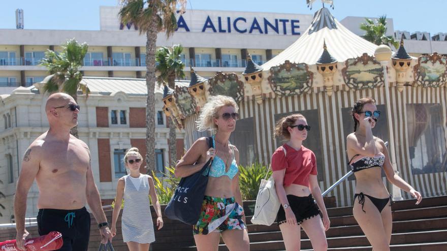 Imagen del paseo de la playa en Alicante