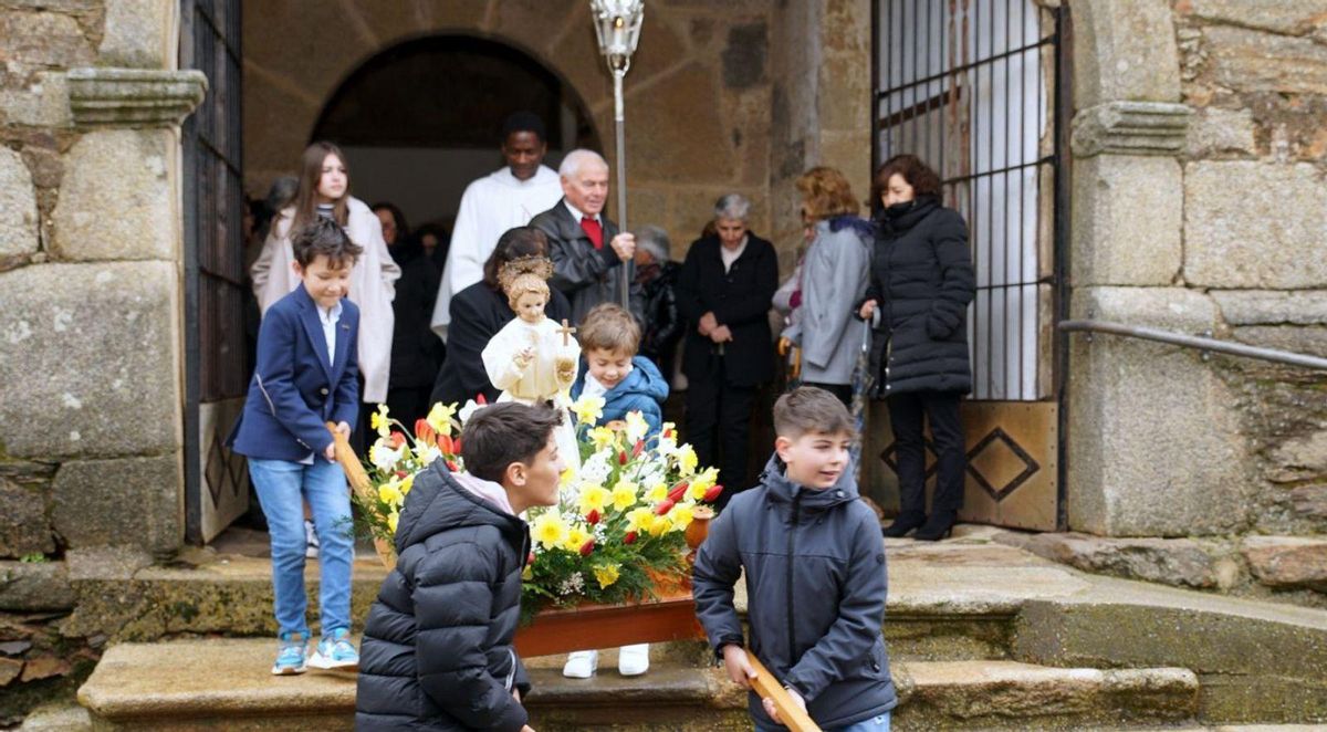 Madre e hijo se reencuentran en Bercianos