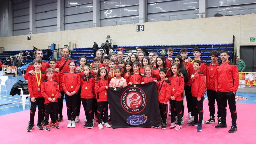 Más de una veintena de medallas para el Taekwondo Benavente en Miranda de Ebro