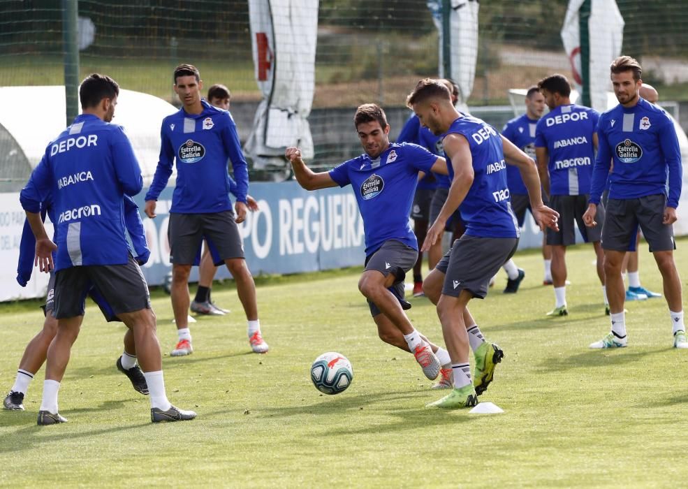 El Deportivo comienza a preparar el partido del domingo contra el Sporting en el Molinón tras la derrota del pasado sábado contra el Albacete en Riazor.