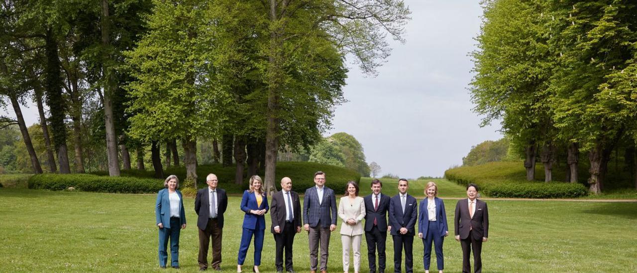 Foto de família dels ministres d’exteriors dels països del G-7 reunits a Wangels (Alemanya). | EFE