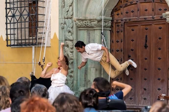 'Los Amantes del  Cielo', de Temudas Fest, en la Plaza del Pilar Nuevo