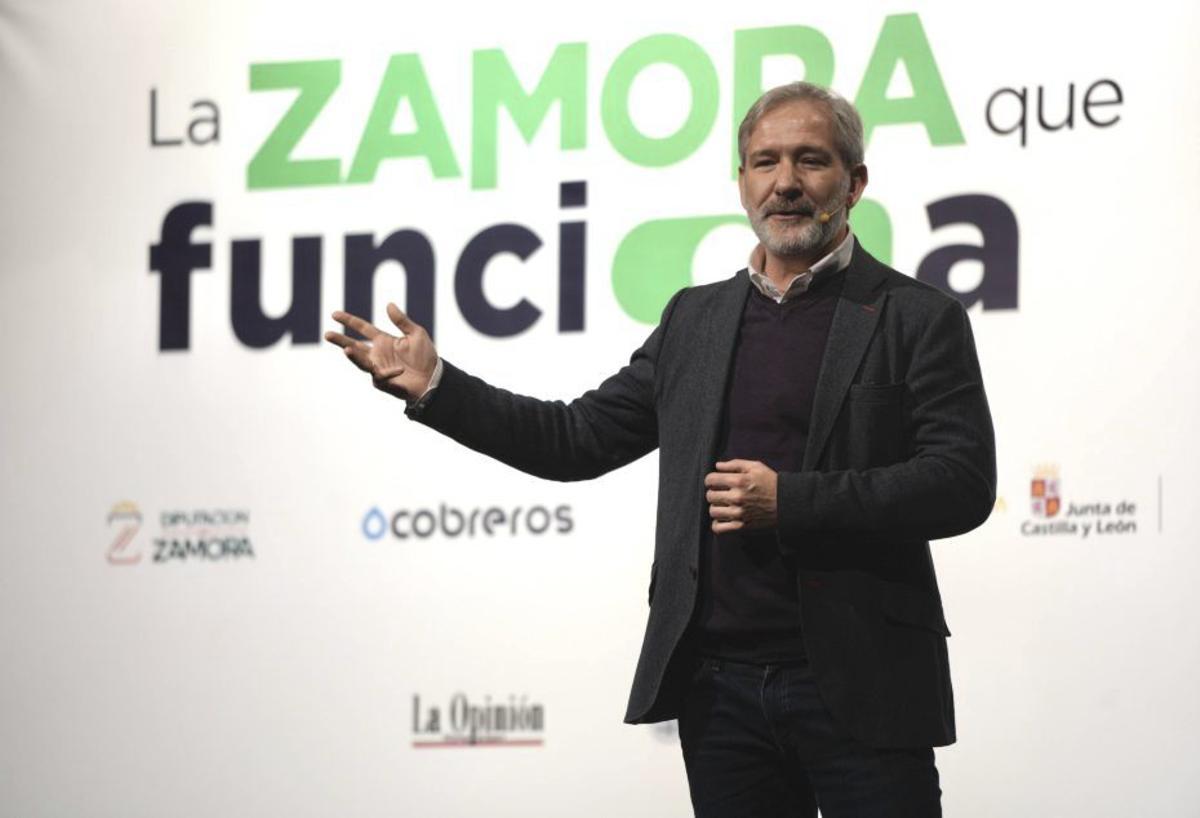 Carlos Marín, durante su intervención en «La Zamora que funciona». | J. L. F. (ARCHIVO)