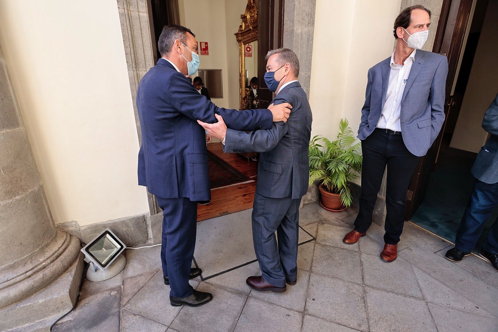 Pleno en el Parlamento de Canarias (23/02/21)