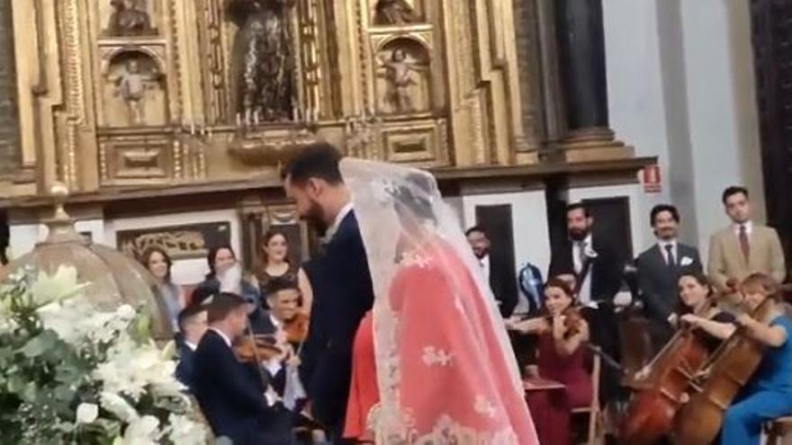 El himno del Córdoba CF en una boda.