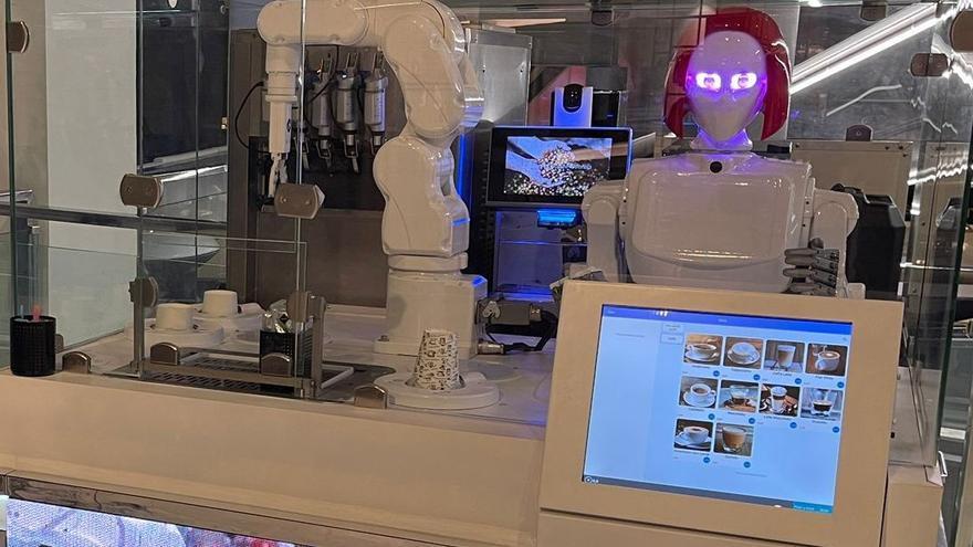Ibel-Ice, la nueva robot que te sirve un café y un helado a cualquier hora del día.