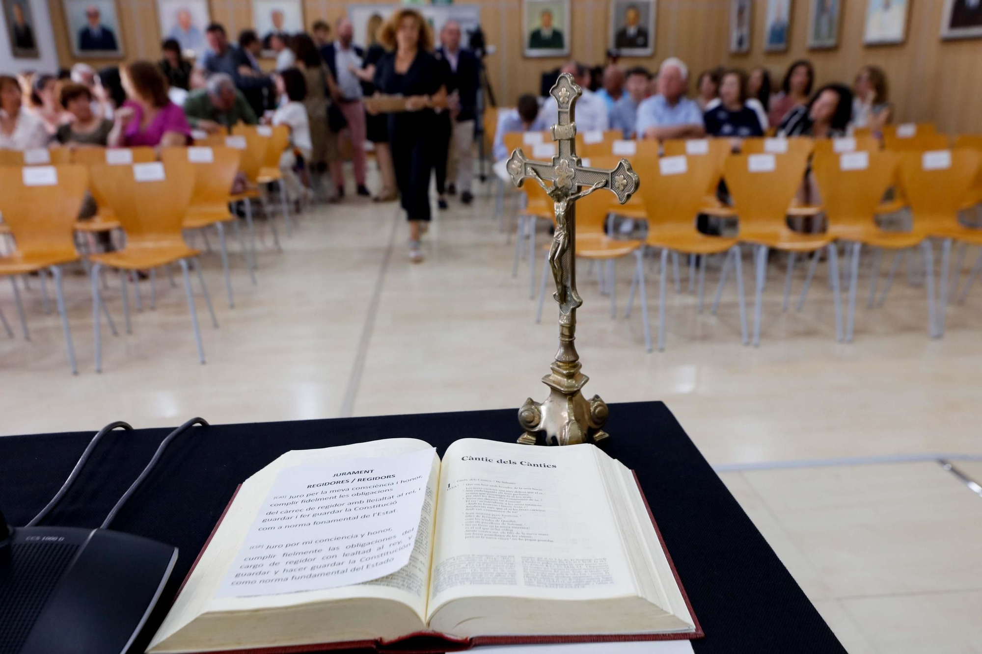 Galería de imágenes de la toma de posesión de Vicent Roig como alcalde de Sant Josep