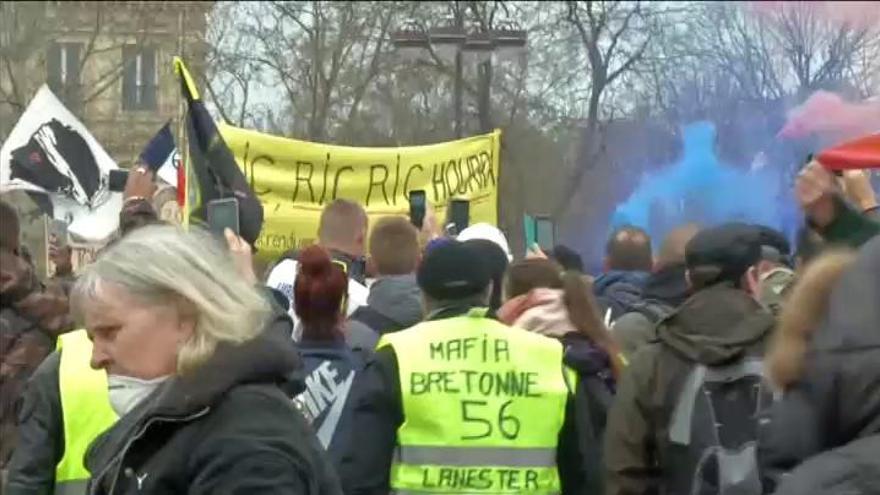 Nueva jornada de protesta de los chalecos amarillos en Francia