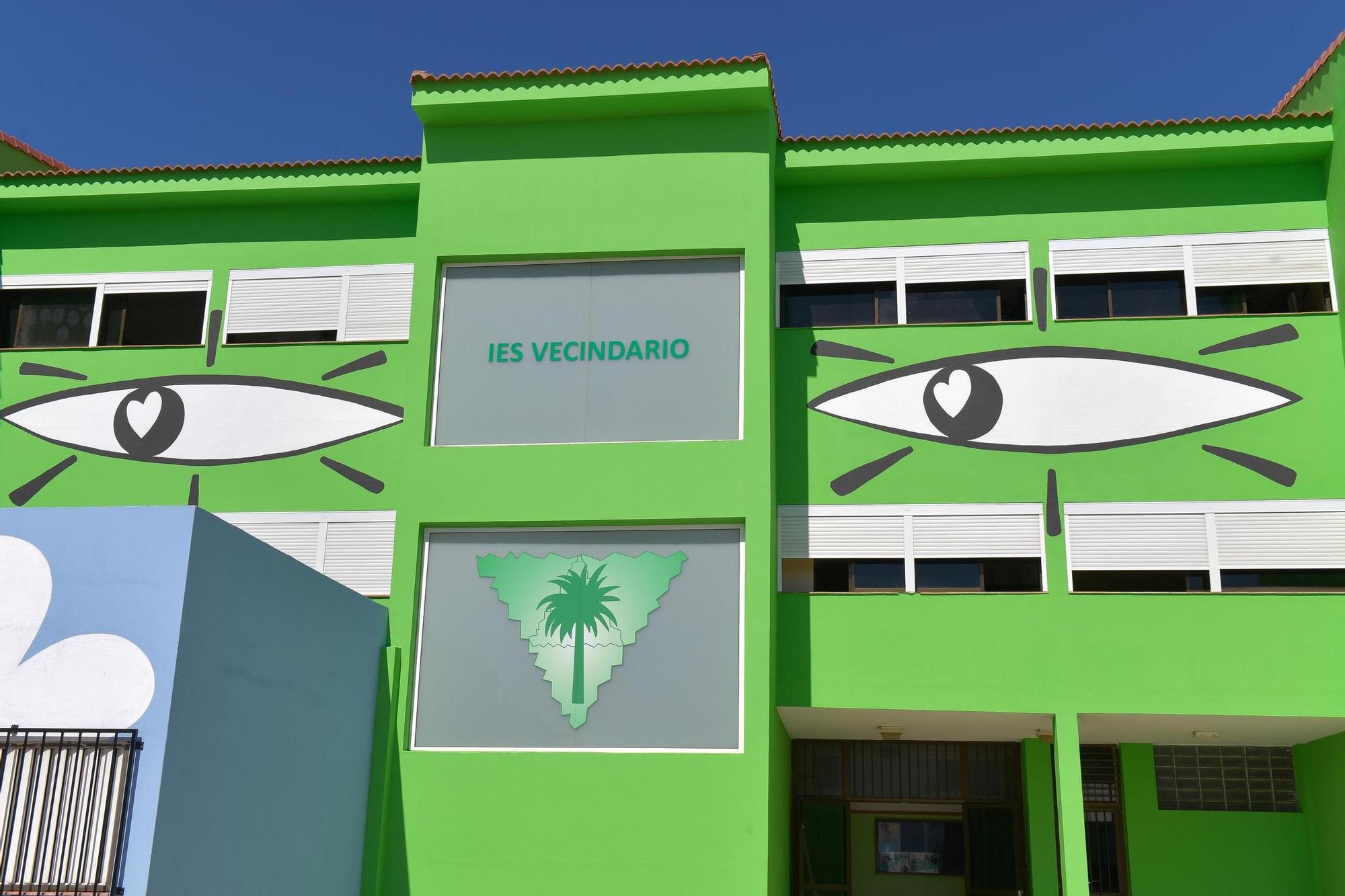 40 años del IES Vecindario, con fachada espectacular