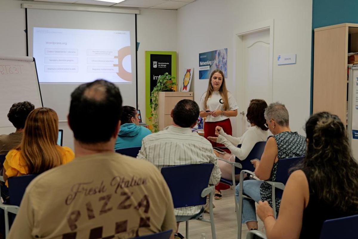 Taller YoConecto de Fundación Cibervoluntarios