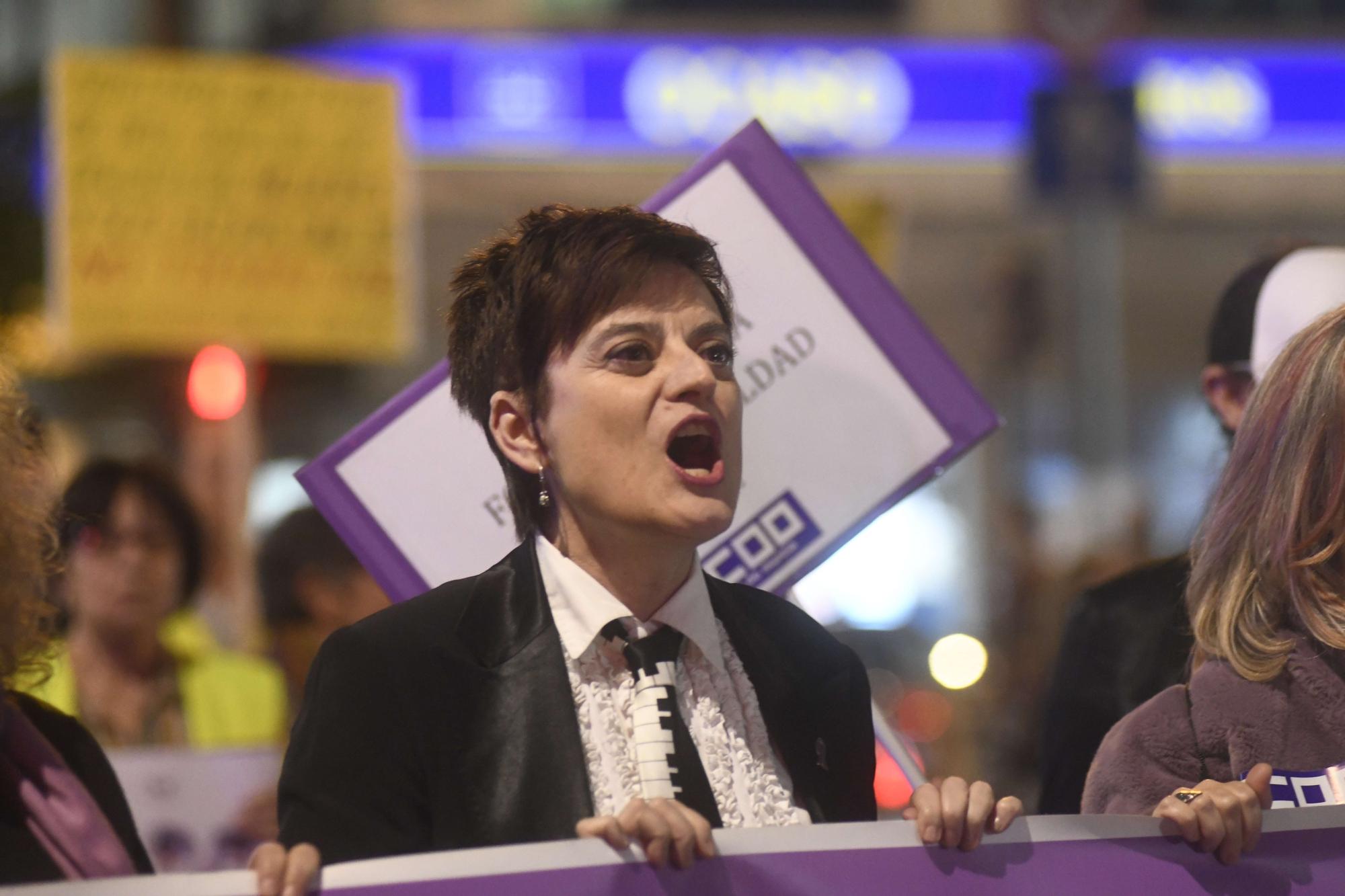 Las imágenes de la manifestación contra la violencia machista en Murcia