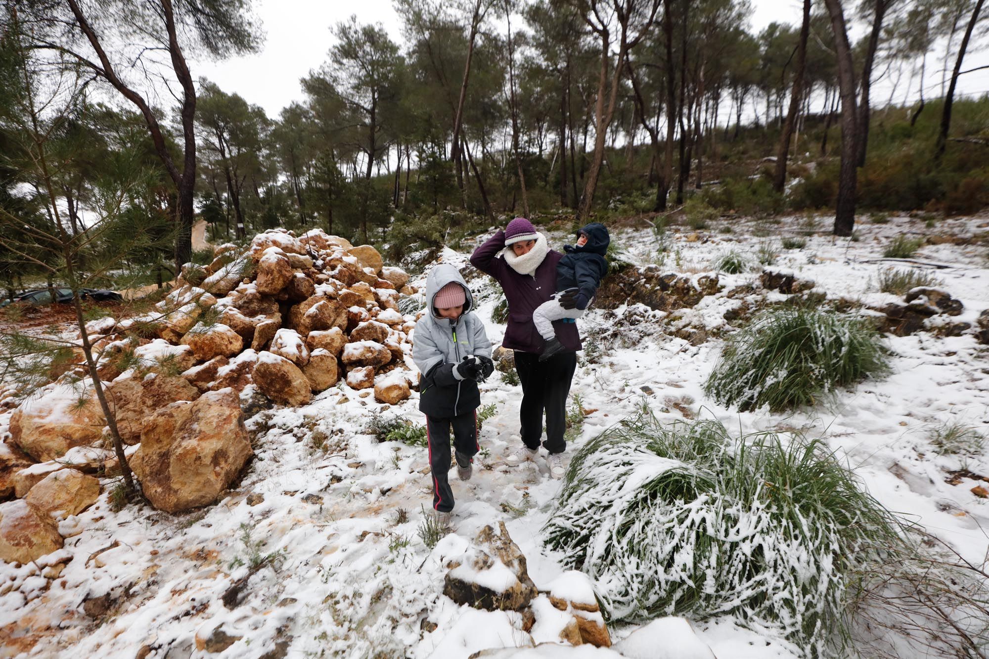 Galería de imágenes de la nieve por la borrasca Juliette en Ibiza