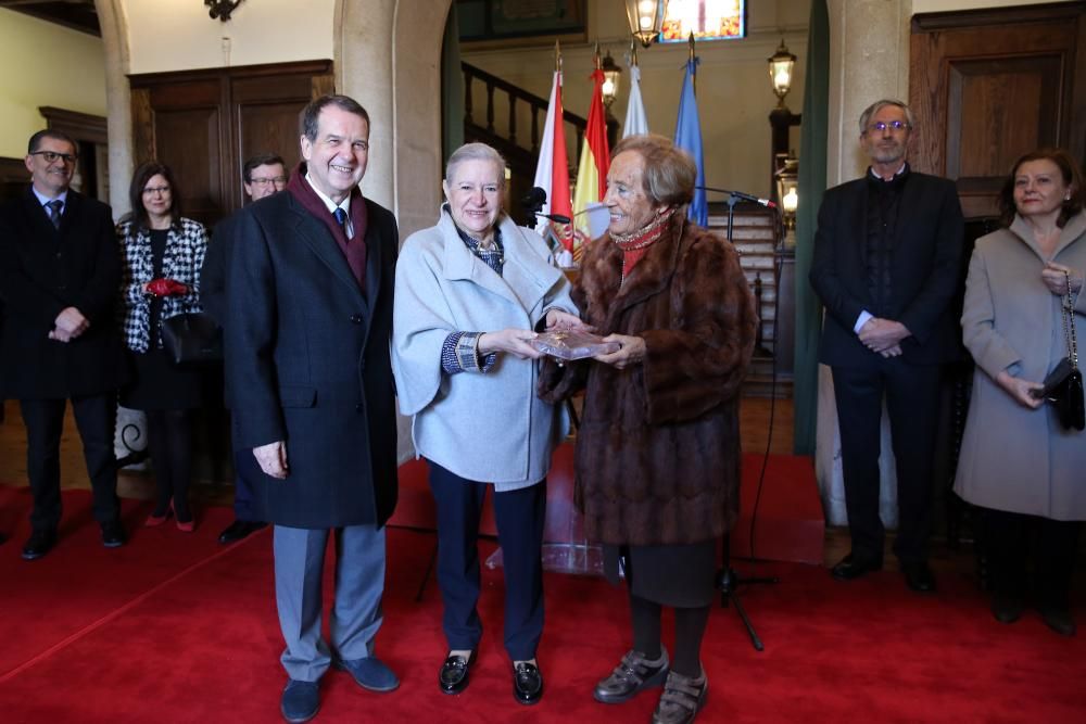 La asociación cultural de mujeres Diálogos 90 recibirá la Medalla de Oro de la ciudad.