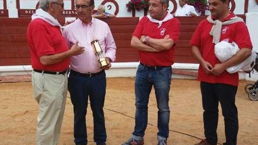 Las peñas taurinas entregan sus premios